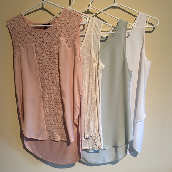 Four (4) Banana Republic tank tops - all size medium. - Picture 1 of 9